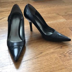 EUC Nine West Black pumps Sz 7.5